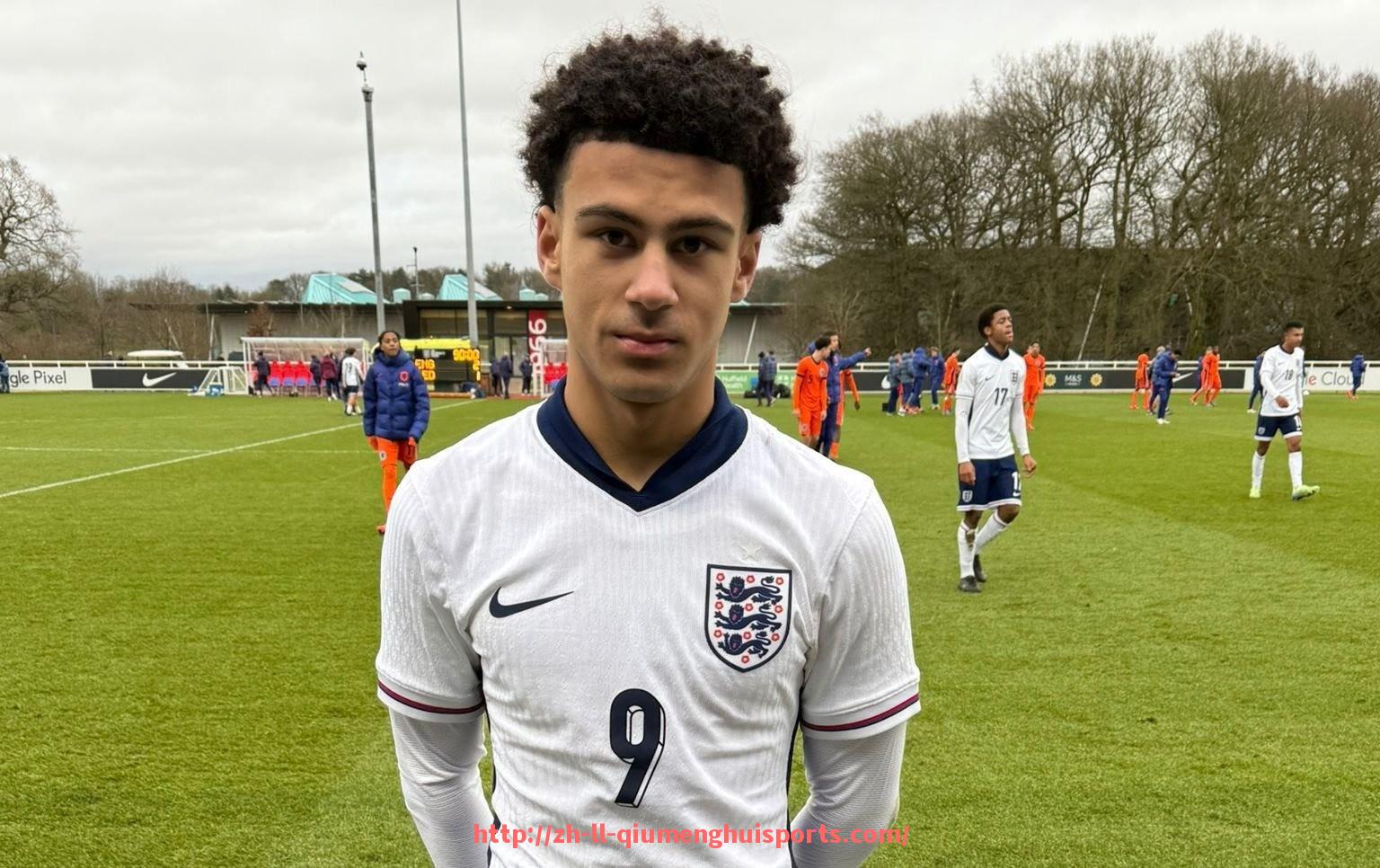 球盟会官网-法甲球员表现变化趋势：从新星崛起到老将回春的赛季演绎