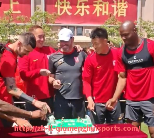 球盟会官网-世俱杯场上队长的表现排名及其对球队领导力的贡献